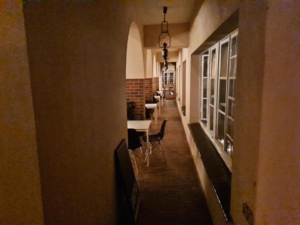 זיילונה גאורה Hotel Zajazd Kultury, Dawniej Pocztowy מראה חיצוני תמונה