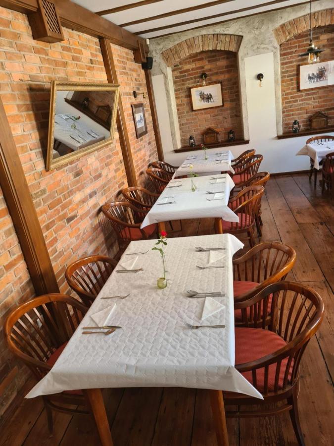 זיילונה גאורה Hotel Zajazd Kultury, Dawniej Pocztowy מראה חיצוני תמונה