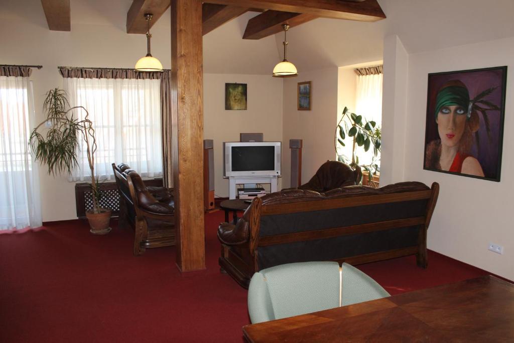 זיילונה גאורה Hotel Zajazd Kultury, Dawniej Pocztowy מראה חיצוני תמונה