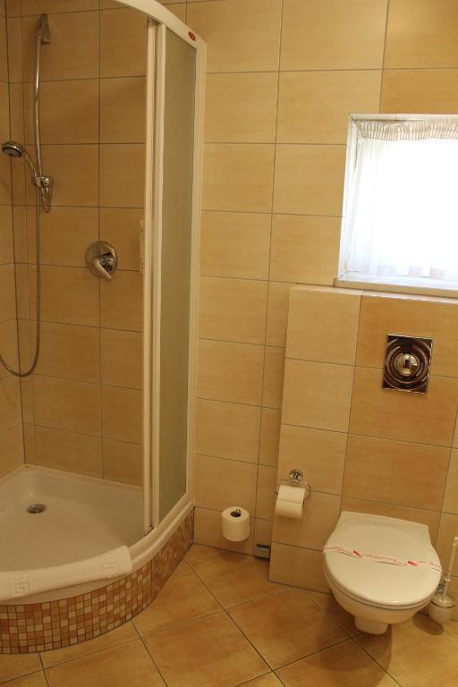 זיילונה גאורה Hotel Zajazd Kultury, Dawniej Pocztowy מראה חיצוני תמונה